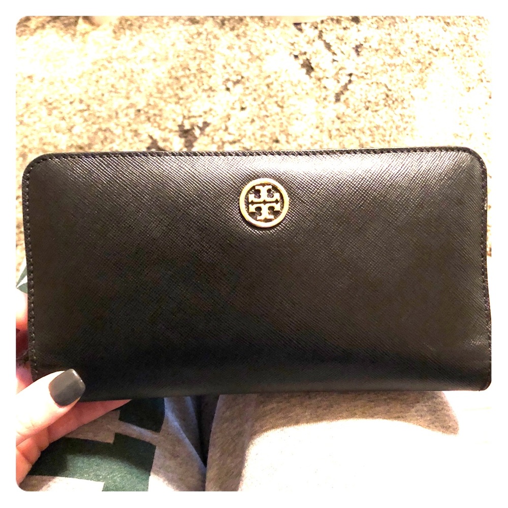 Tory Burch wallet